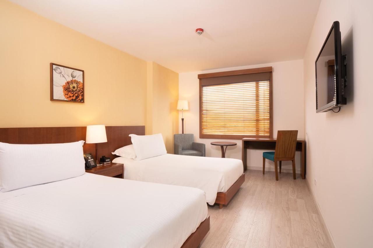 Hotel Habitel Select Bogota Exterior photo
